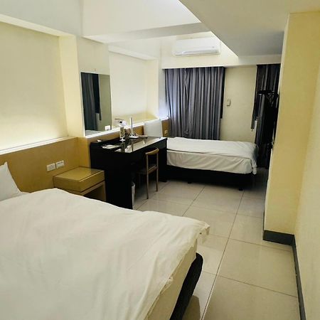 Kiwi Express Hotel - Kaohsiung Station Dış mekan fotoğraf