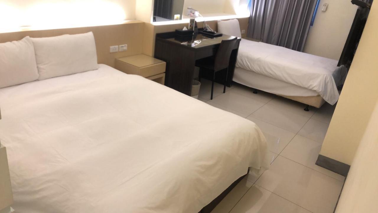 Kiwi Express Hotel - Kaohsiung Station Dış mekan fotoğraf