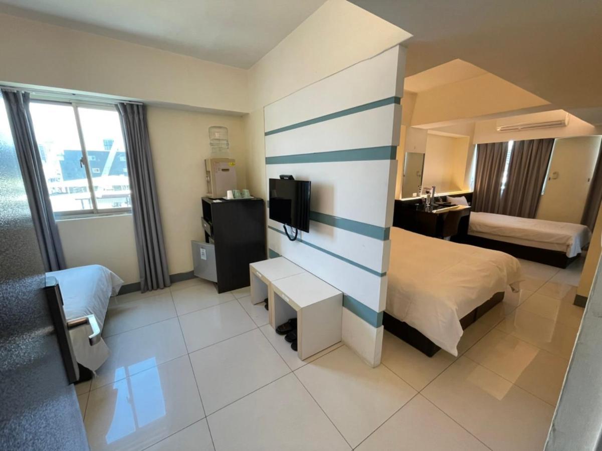 Kiwi Express Hotel - Kaohsiung Station Dış mekan fotoğraf