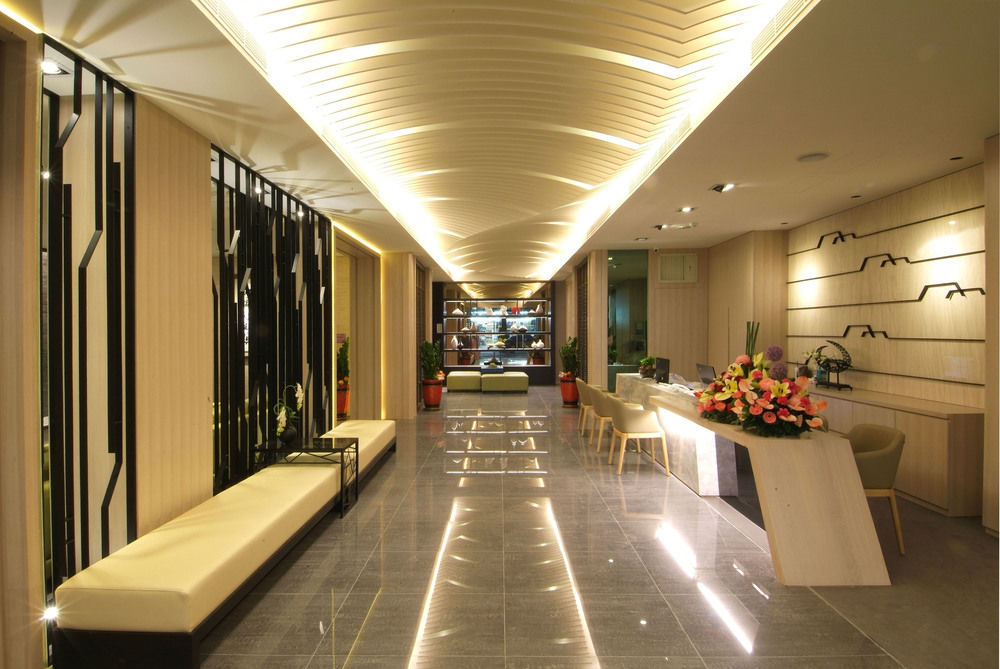 Kiwi Express Hotel - Kaohsiung Station Dış mekan fotoğraf