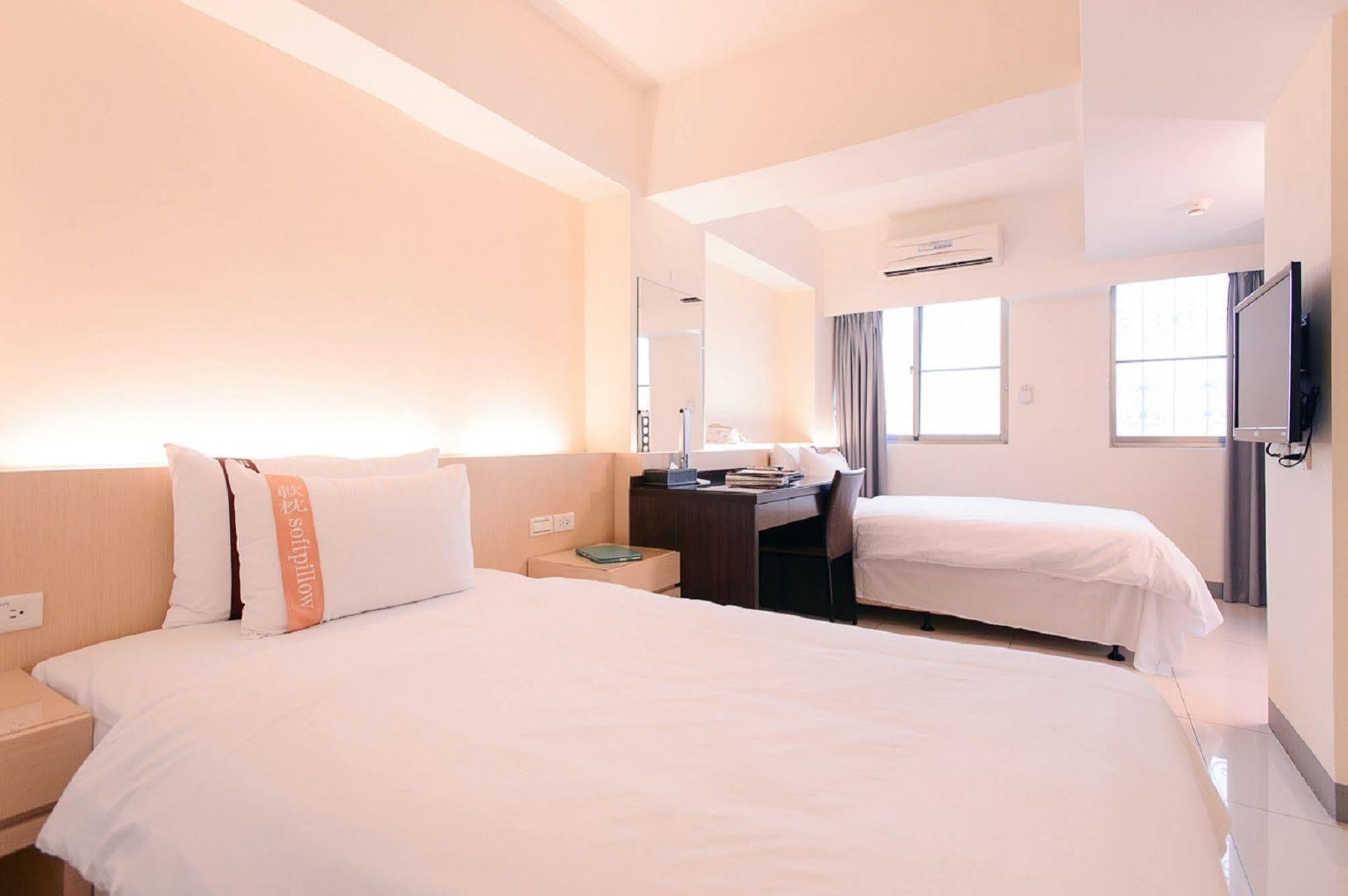 Kiwi Express Hotel - Kaohsiung Station Dış mekan fotoğraf